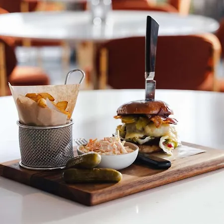 Western Oslo Airport 4*