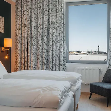 Western Oslo Airport 4*