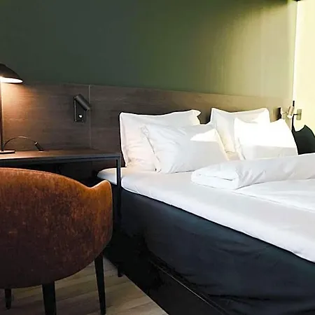Western Oslo Airport 4*