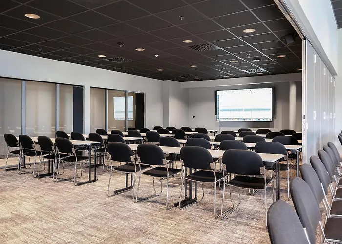 Western Oslo Airport 4*