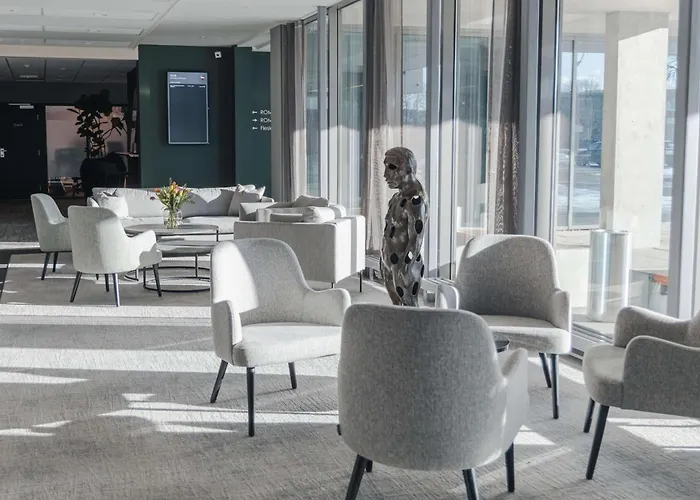 Western Oslo Airport Garder