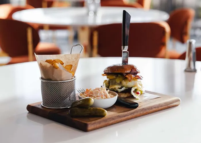 Western Oslo Airport 4*