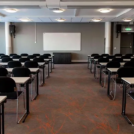 Western Oslo Airport 4*