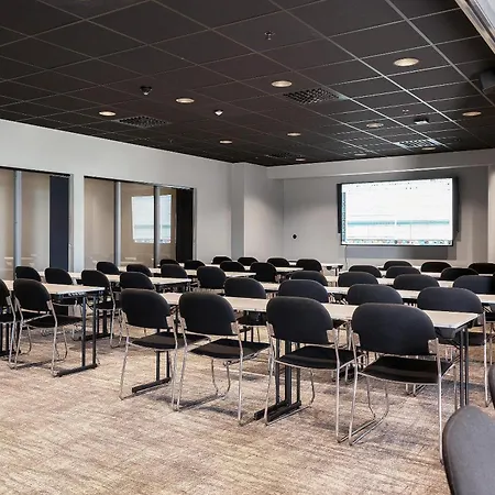 Western Oslo Airport 4*