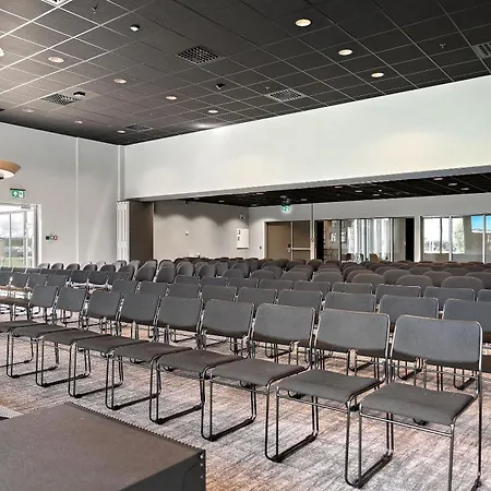 Western Oslo Airport