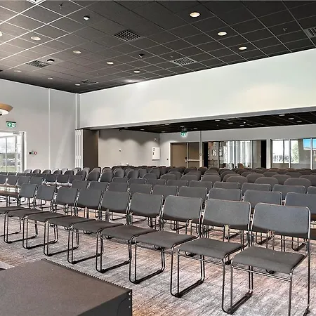 Western Oslo Airport 4*