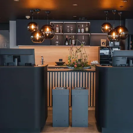 Western Oslo Airport Hotel 4*